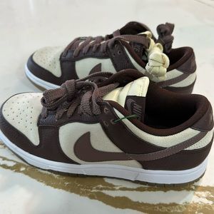 Nike low dunk - women’s - plum eclipse